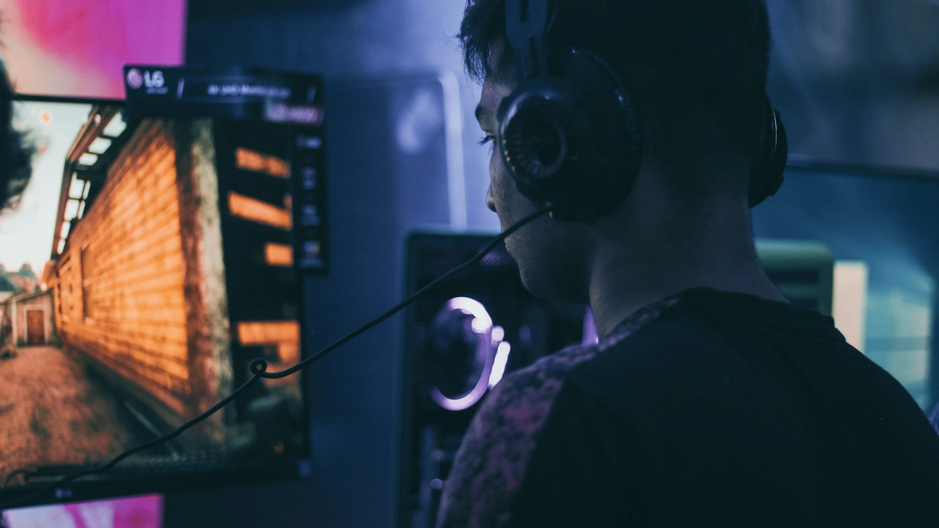 ثورة DLSS 3: كيف يعيد الذكاء الاصطناعي صياغة أداء الألعاب؟ 🎮