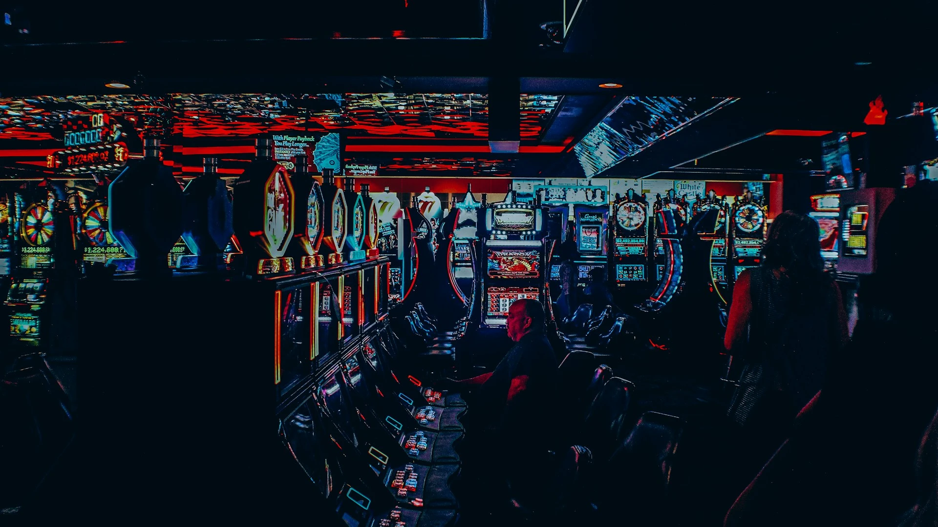 صفقة الـ 55 مليار دولار: الاستحواذ السعودي الكامل على شركة EA يقترب 🎮
